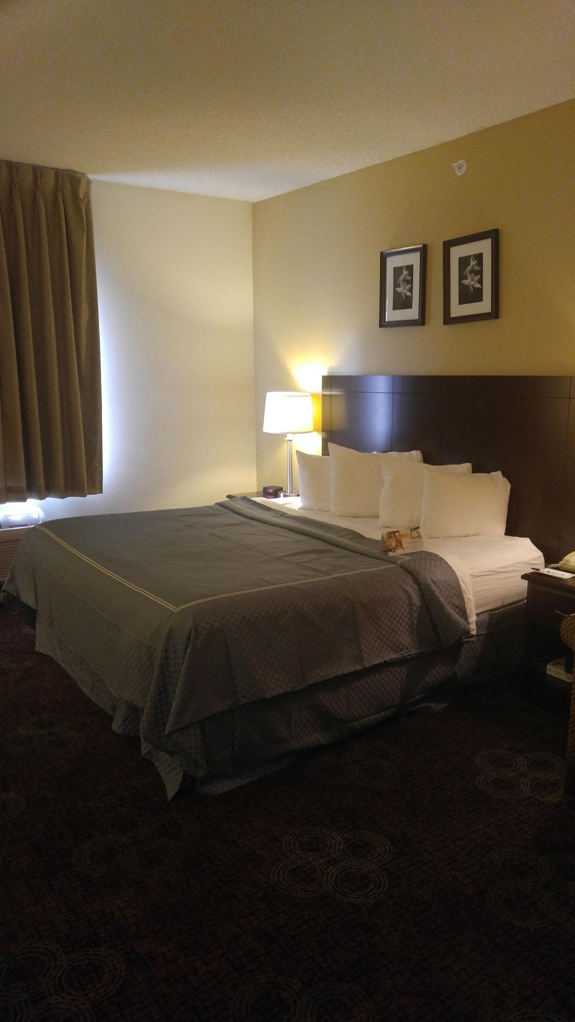Quality Inn & Suites Lakewood - Denver Southwest Esterno foto