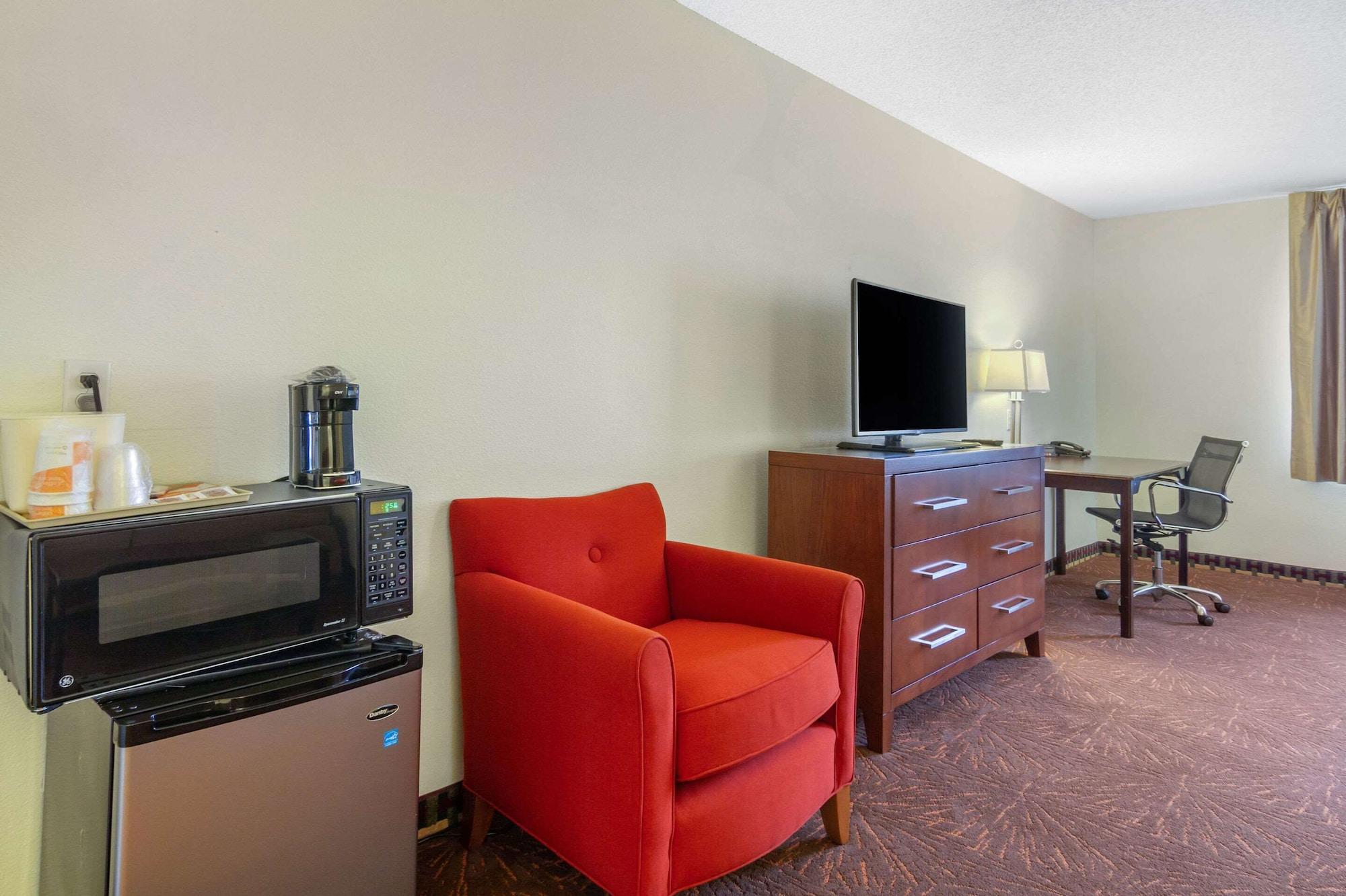 Quality Inn & Suites Lakewood - Denver Southwest Esterno foto