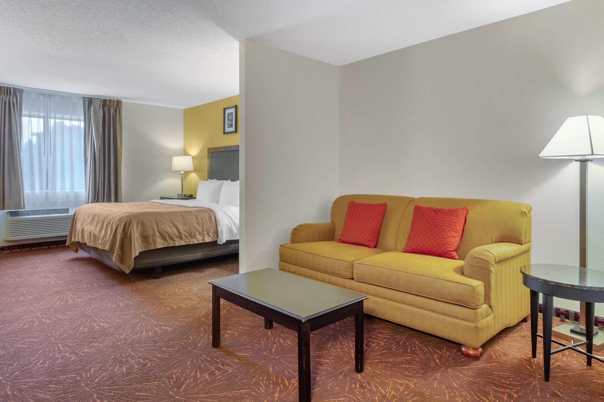 Quality Inn & Suites Lakewood - Denver Southwest Esterno foto
