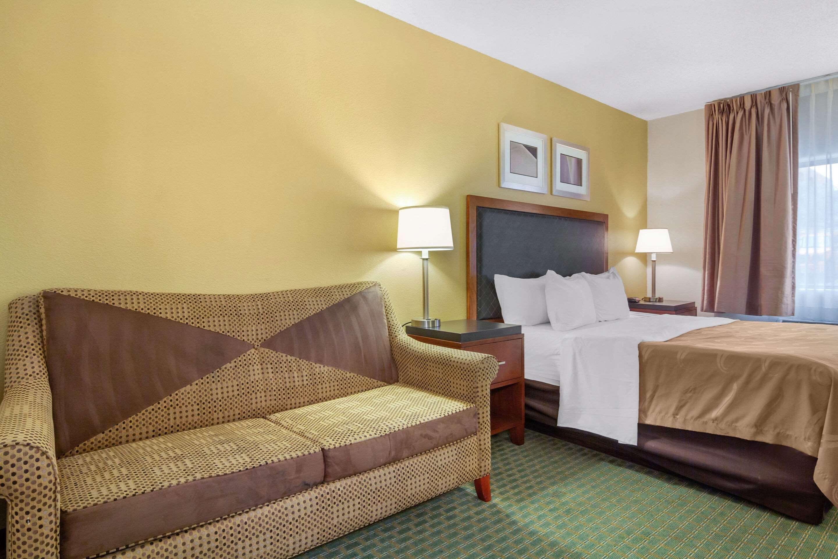 Quality Inn & Suites Lakewood - Denver Southwest Esterno foto