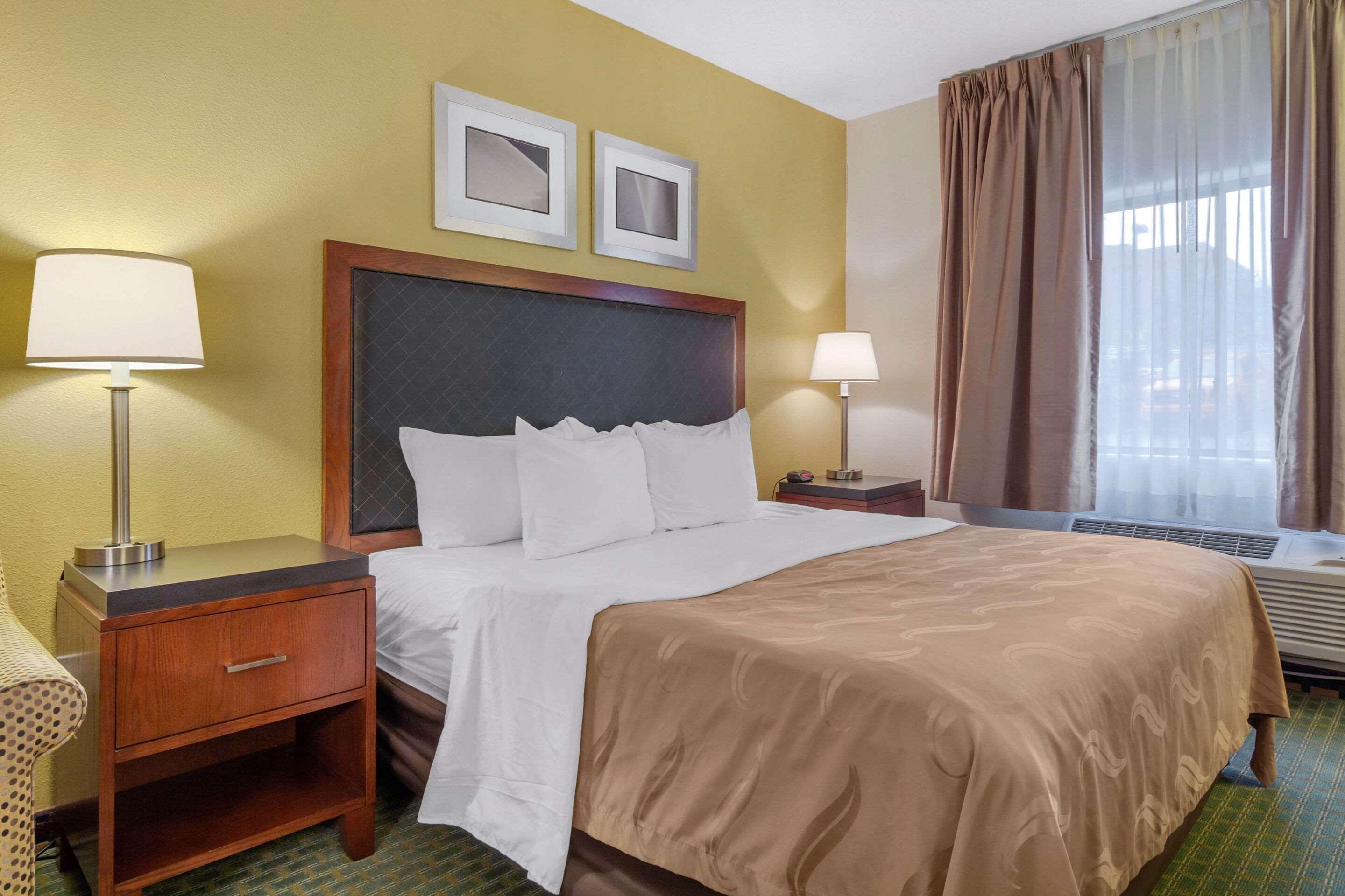 Quality Inn & Suites Lakewood - Denver Southwest Esterno foto
