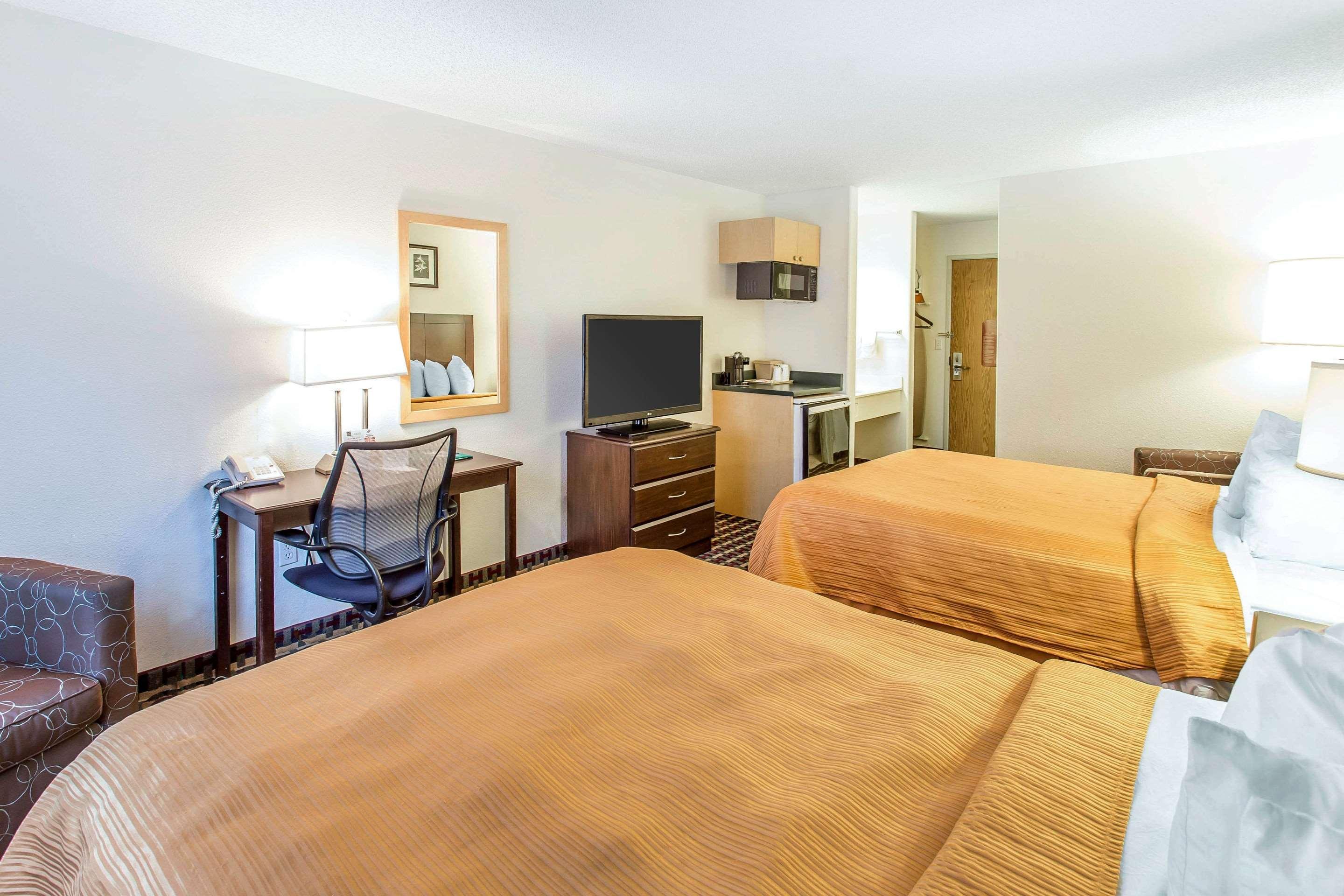 Quality Inn & Suites Lakewood - Denver Southwest Esterno foto