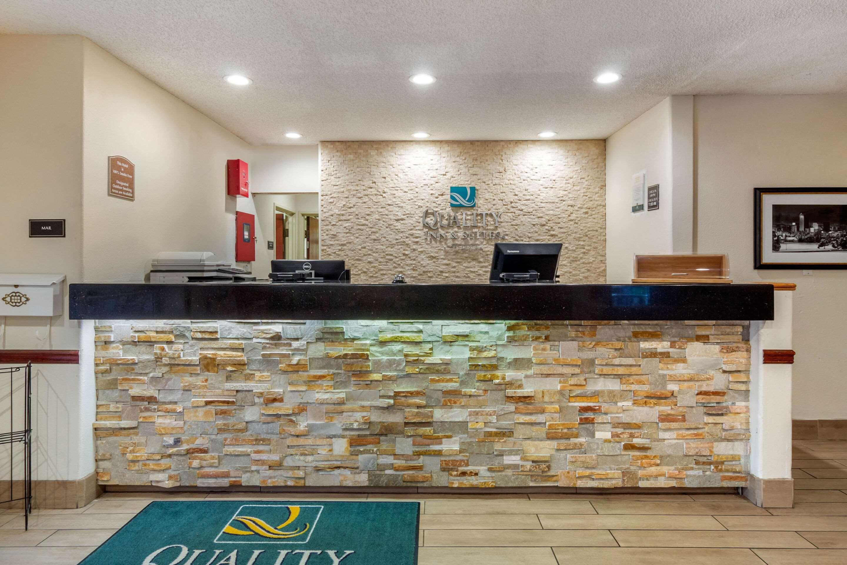 Quality Inn & Suites Lakewood - Denver Southwest Esterno foto