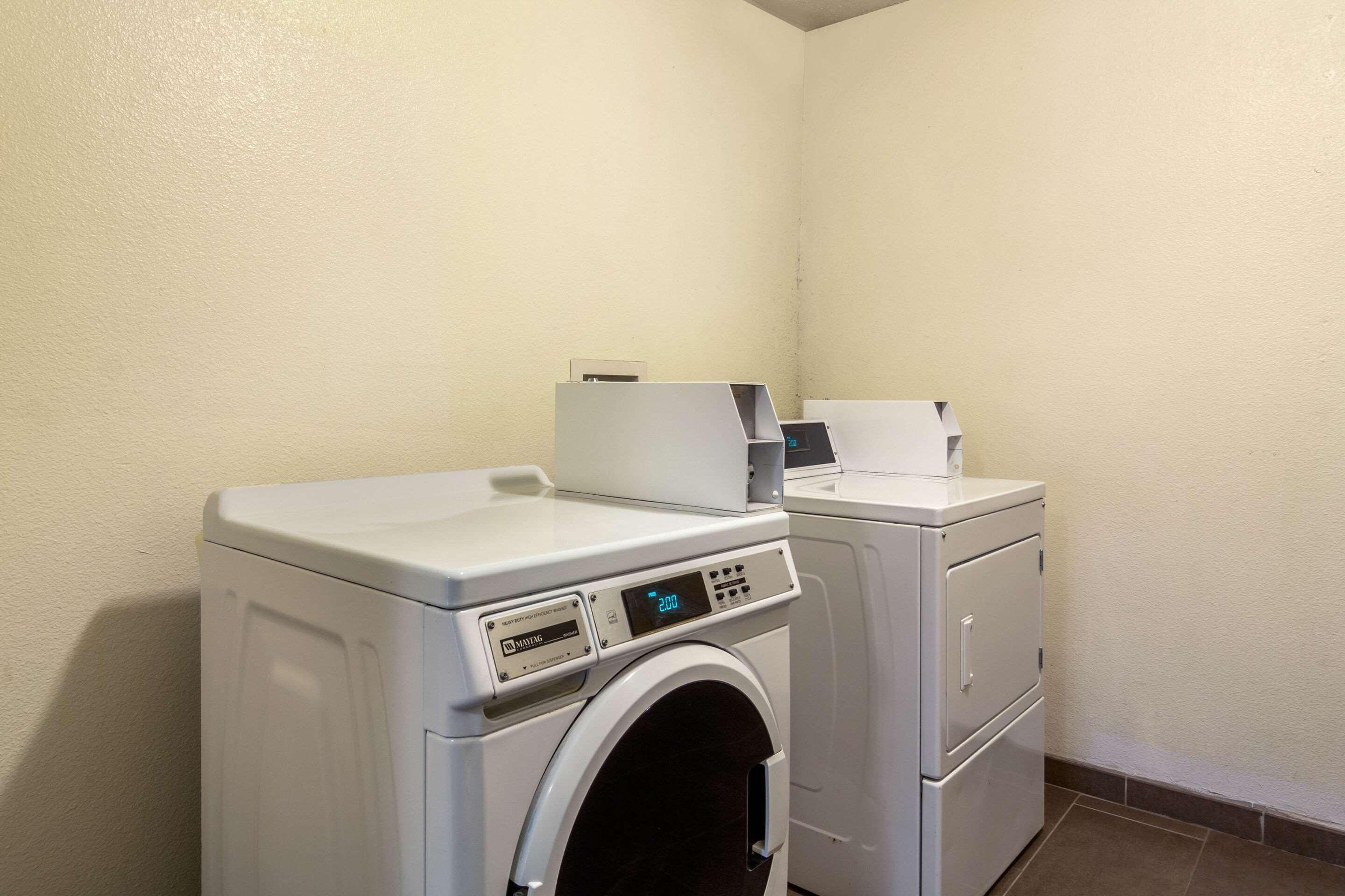 Quality Inn & Suites Lakewood - Denver Southwest Esterno foto