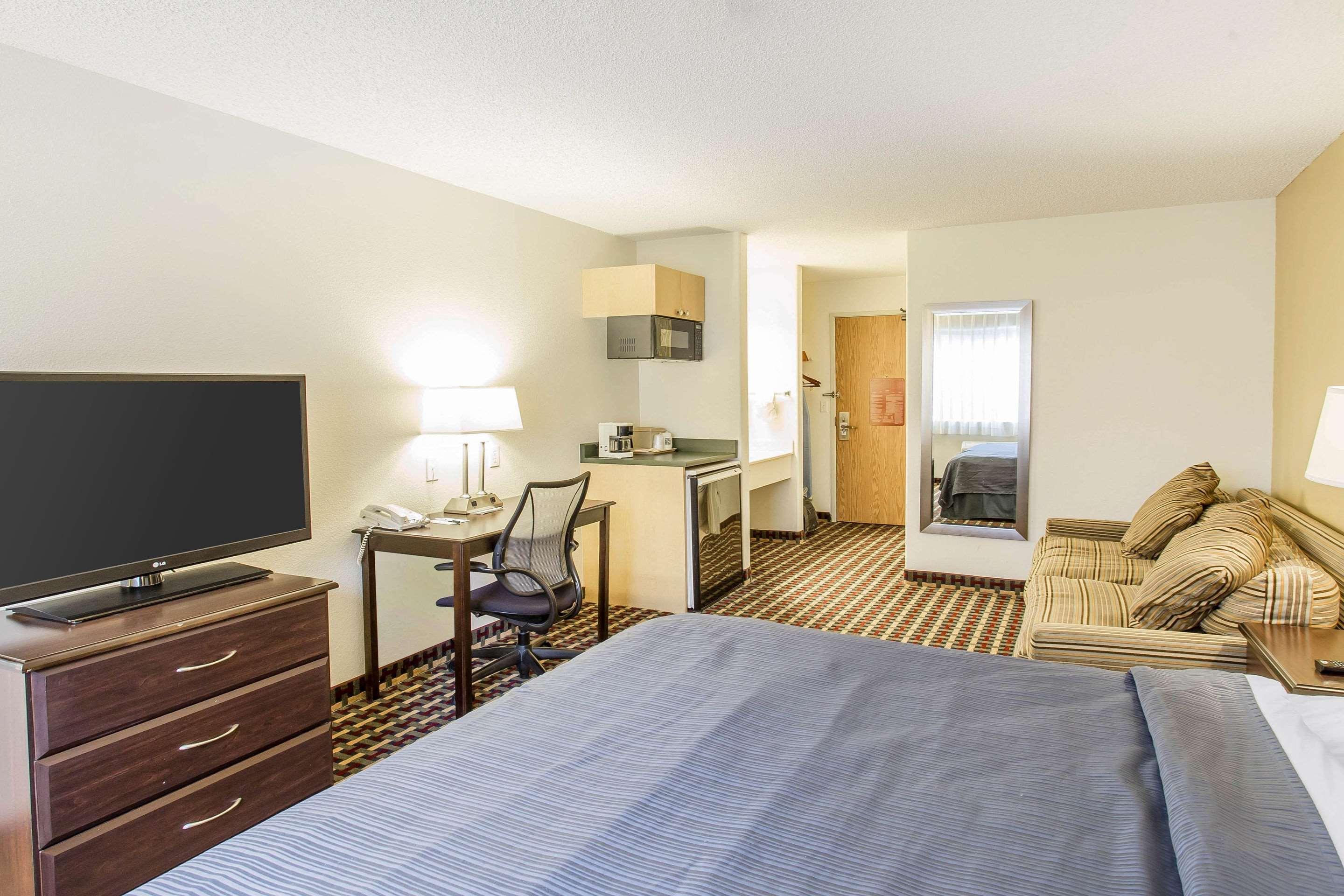 Quality Inn & Suites Lakewood - Denver Southwest Esterno foto